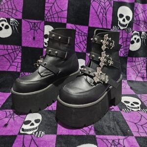 🕸 SOLD // Demonia Ashes 55 🕸